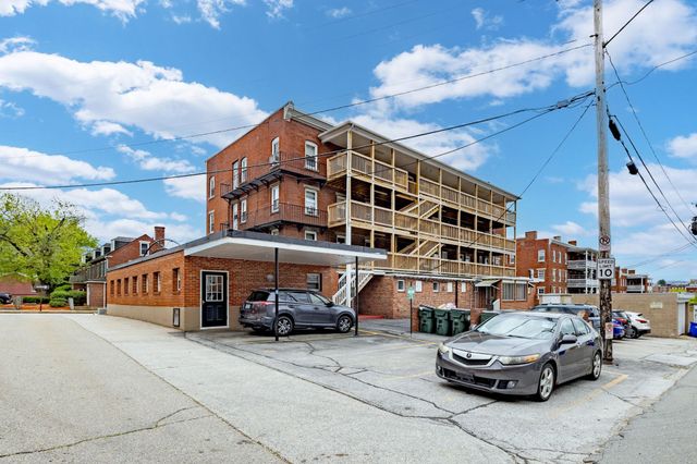 67 Stark Street, Manchester, NH 03101