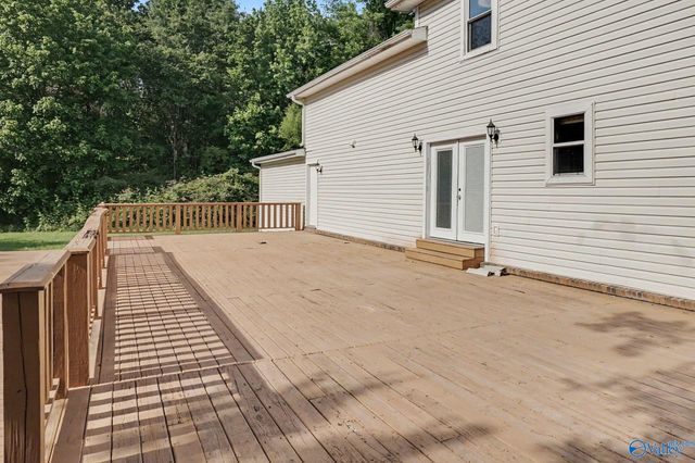 122 Brawley Drive, Owens Cross Roads, AL 35763