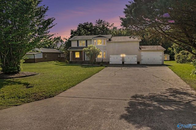 122 Brawley Drive, Owens Cross Roads, AL 35763