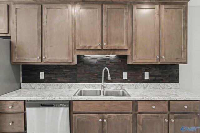 122 Brawley Drive, Owens Cross Roads, AL 35763