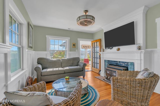 210 Roosevelt Avenue, Avon-by-the-sea, NJ 07717