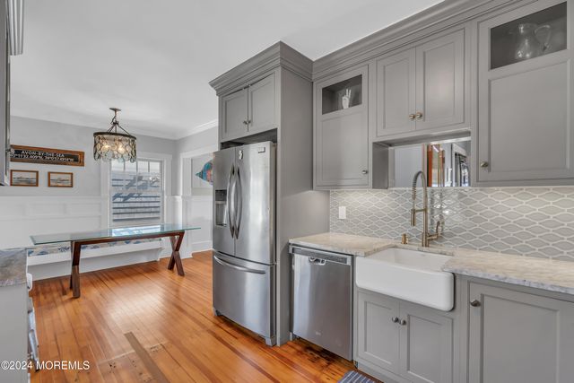 210 Roosevelt Avenue, Avon-by-the-sea, NJ 07717