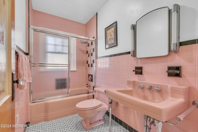 210 Roosevelt Avenue, Avon-by-the-sea, NJ 07717