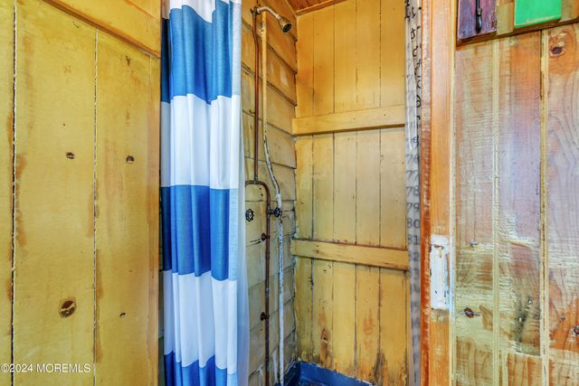 210 Roosevelt Avenue, Avon-by-the-sea, NJ 07717