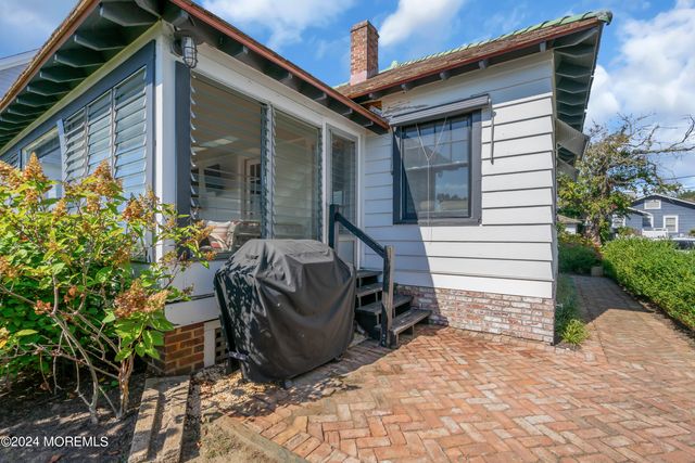 210 Roosevelt Avenue, Avon-by-the-sea, NJ 07717