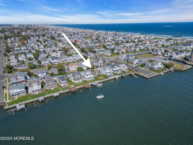 210 Roosevelt Avenue, Avon-by-the-sea, NJ 07717