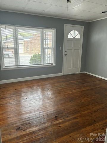 1025 Gaston Avenue, Gastonia, NC 28052