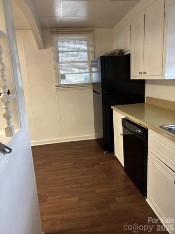 1025 Gaston Avenue, Gastonia, NC 28052