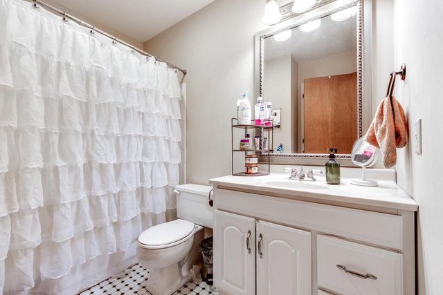 8 Westover Court, Madison, WI 53719