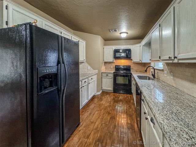 26204 S 532 Road, Park Hill, OK 74451