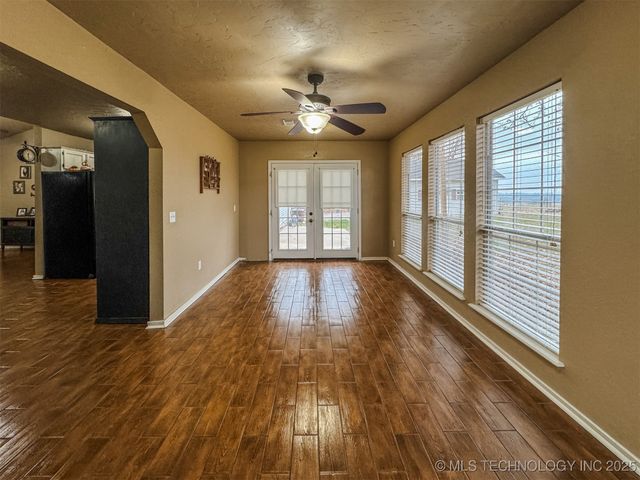 26204 S 532 Road, Park Hill, OK 74451