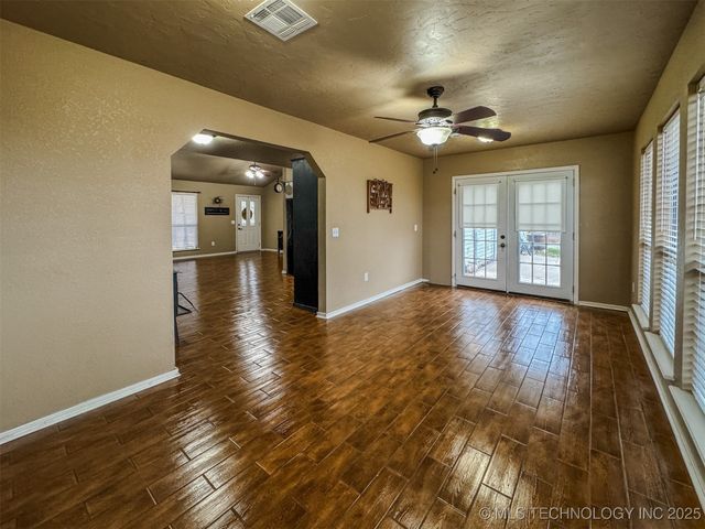 26204 S 532 Road, Park Hill, OK 74451