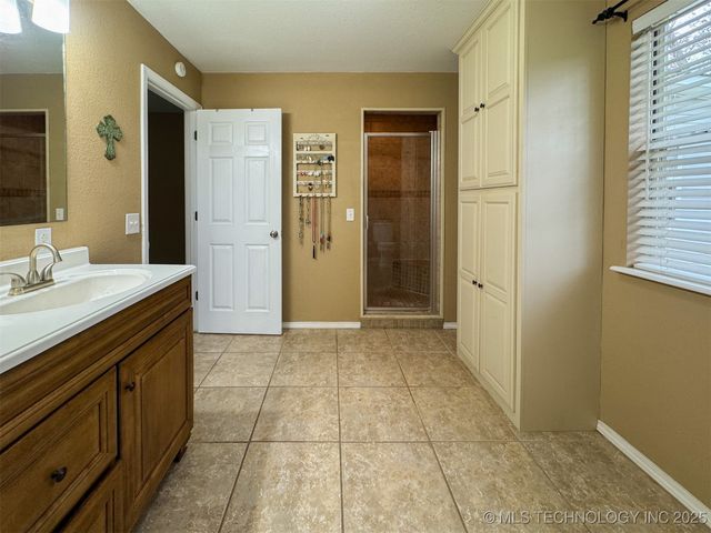 26204 S 532 Road, Park Hill, OK 74451