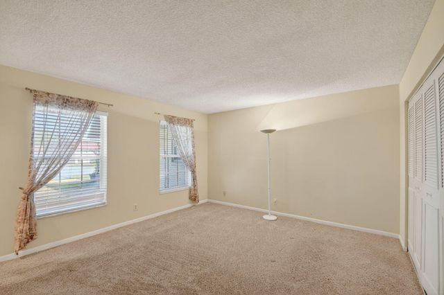 856 A Salem Lane, Lake Worth, FL 33467