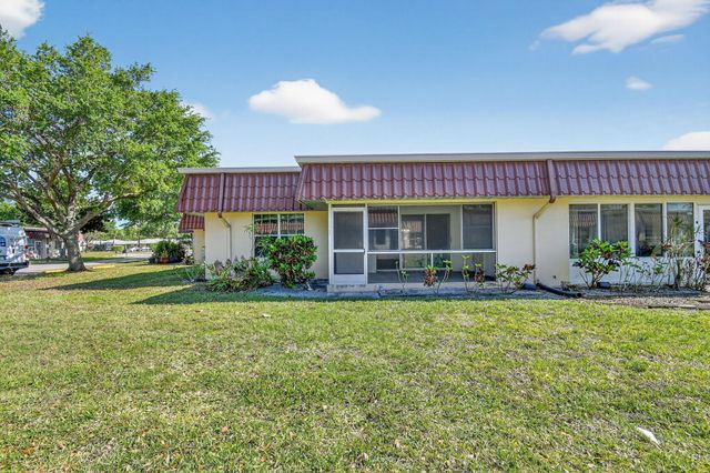 856 A Salem Lane, Lake Worth, FL 33467
