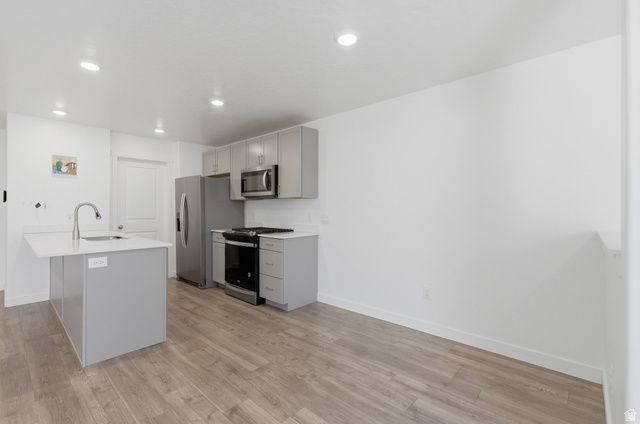 1049 E REGATTA LN, Saratoga Springs, UT 84045