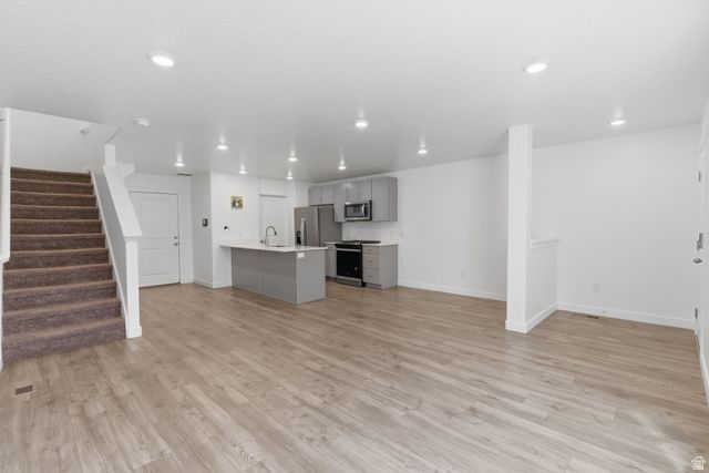 1049 E REGATTA LN, Saratoga Springs, UT 84045