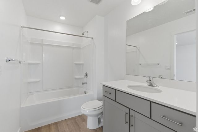 1049 E REGATTA LN, Saratoga Springs, UT 84045