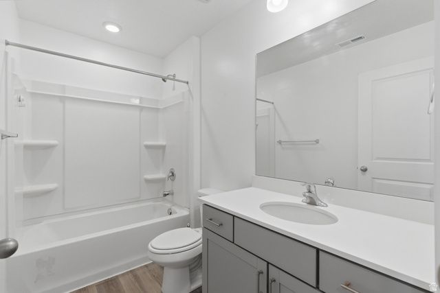 1049 E REGATTA LN, Saratoga Springs, UT 84045