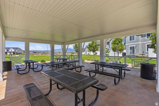 1049 E REGATTA LN, Saratoga Springs, UT 84045