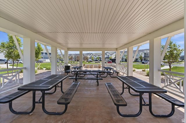 1049 E REGATTA LN, Saratoga Springs, UT 84045