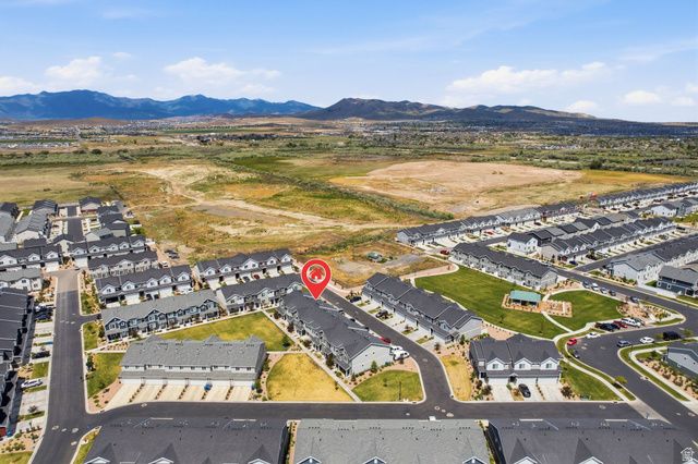 1049 E REGATTA LN, Saratoga Springs, UT 84045