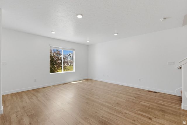 1049 E REGATTA LN, Saratoga Springs, UT 84045