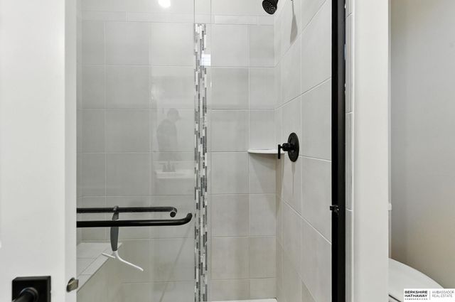 9710 S 184th Street, Omaha, NE 68136