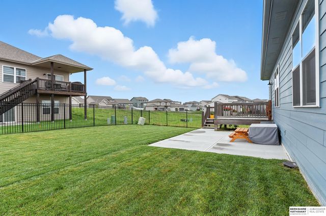 9710 S 184th Street, Omaha, NE 68136