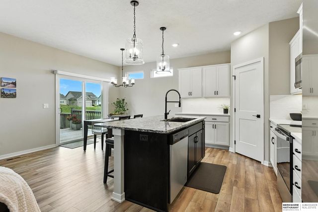 9710 S 184th Street, Omaha, NE 68136