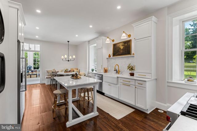 1613 KURTZ AVE, Lutherville Timonium, MD 21093