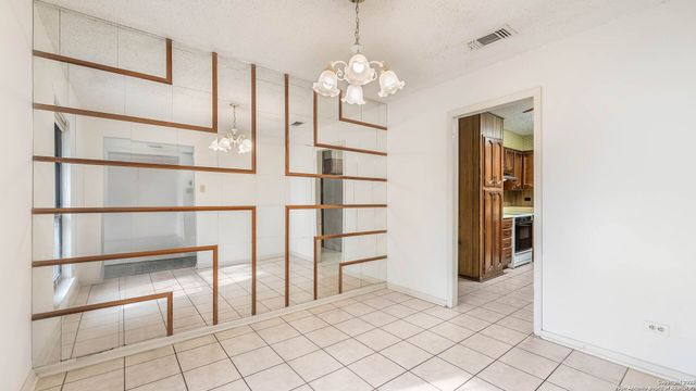 7331 Crownpiece, San Antonio, TX 78240