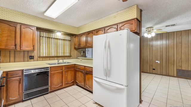 7331 Crownpiece, San Antonio, TX 78240