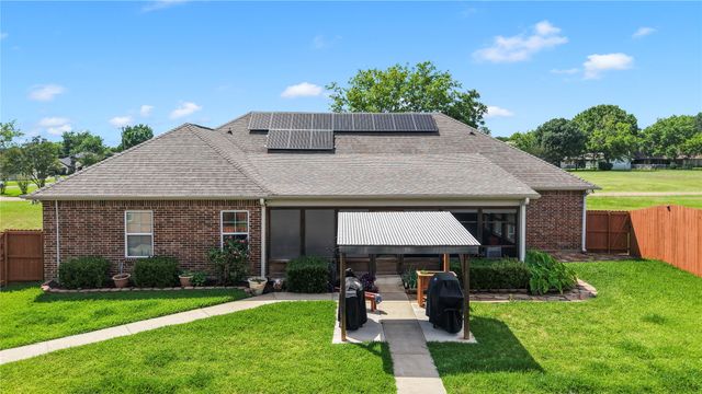 104 Blake Street, Mabank, TX 75147
