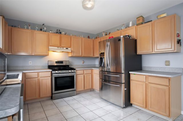 46158 Duke Drive, Chesterfield Township, MI 48051