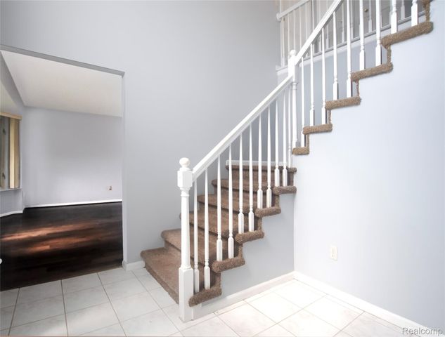 46158 Duke Drive, Chesterfield Township, MI 48051