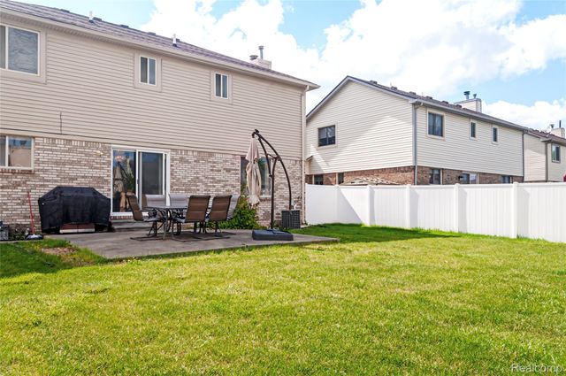 46158 Duke Drive, Chesterfield Township, MI 48051