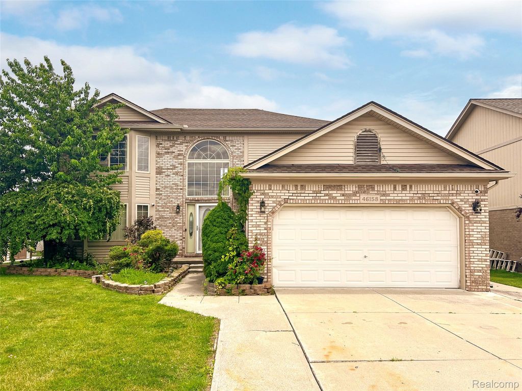 46158 Duke Drive, Chesterfield Township, MI 48051
