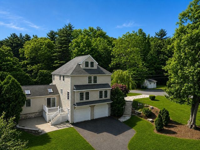 100 Lakeview Ave, Mansfield, MA 02048