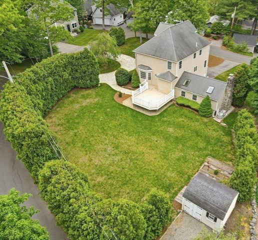 100 Lakeview Ave, Mansfield, MA 02048