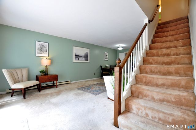 10 Massaco Street R, Simsbury, CT 06070