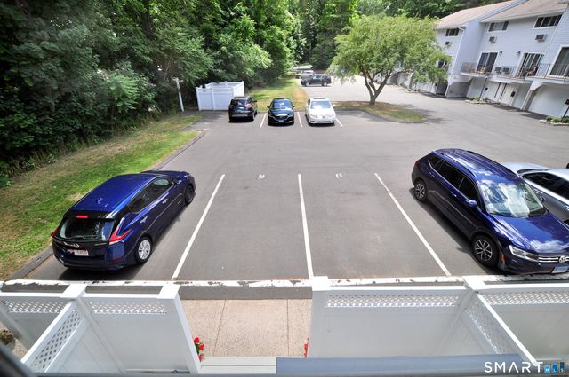 10 Massaco Street R, Simsbury, CT 06070
