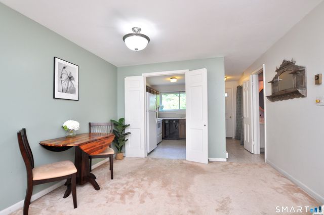 10 Massaco Street R, Simsbury, CT 06070