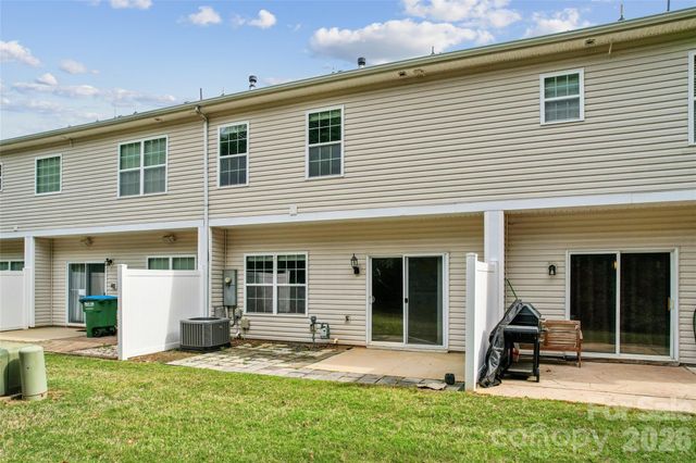 11961 Stratfield Place Circle, Pineville, NC 28134