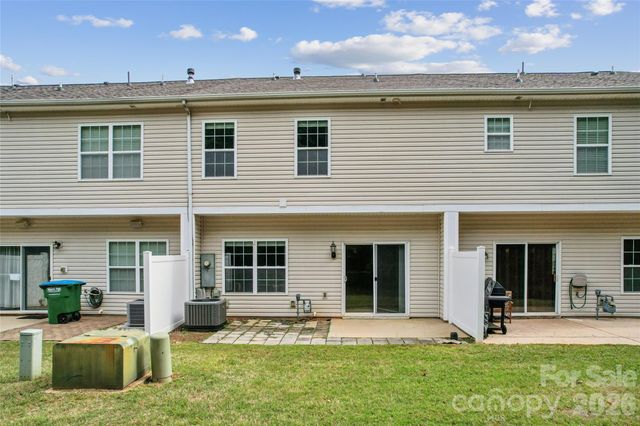 11961 Stratfield Place Circle, Pineville, NC 28134