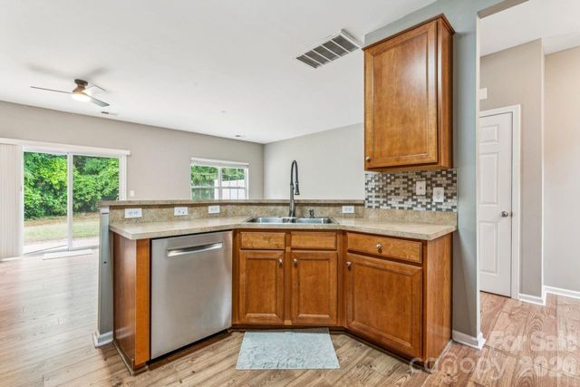 11961 Stratfield Place Circle, Pineville, NC 28134