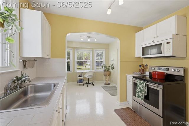 1959 Cass Boulevard, Berkley, MI 48072
