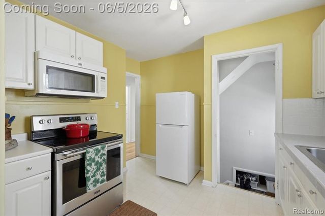 1959 Cass Boulevard, Berkley, MI 48072