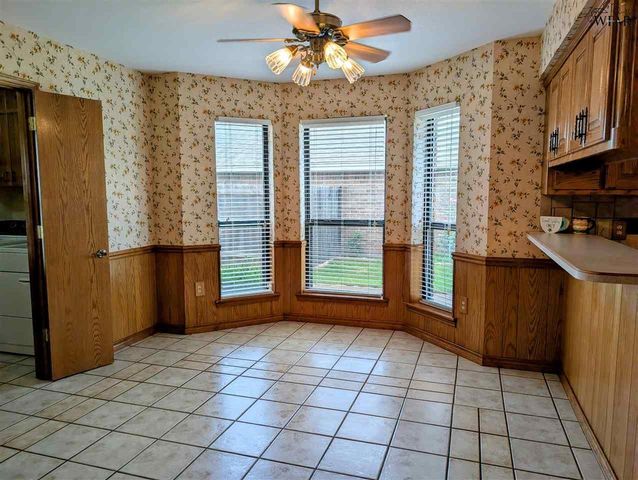 816 SUGARBUSH LANE, Burkburnett, TX 76354