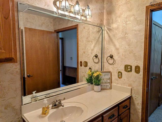 816 SUGARBUSH LANE, Burkburnett, TX 76354